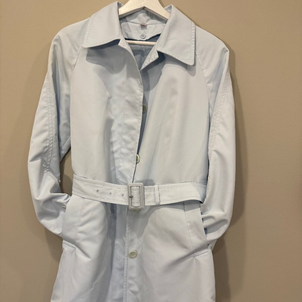 Uniqlo Light Blue Belted Trench Coat – Water-Resistant – Size Medium